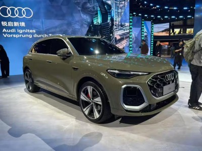 全新奥迪Q5L实车亮相,广州车展或上市,双激光雷达+华为智驾引期待