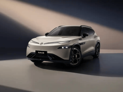 大众安徽与众08实车亮相：轴距超3米，续航破700公里，实力对抗新势力