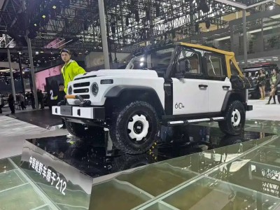 2025广州车展：212 T01 60周年纪念版首发 外观内饰有新意动力配置强