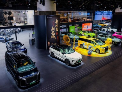 2025广州车展魏牌焕新登场，以科技之力开启家庭智慧出行新篇章