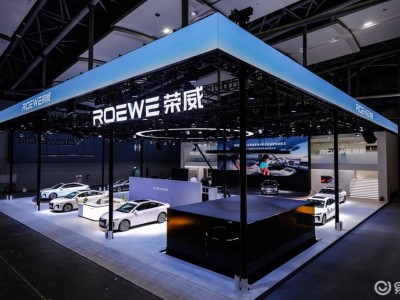 豆包AI深度赋能！荣威M7 DMH开启智能交互新体验，车展实力圈粉