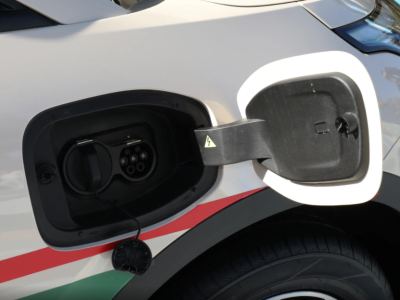 AION UT Super：纯电小车新选择，500km续航+灵活空间值得一看？