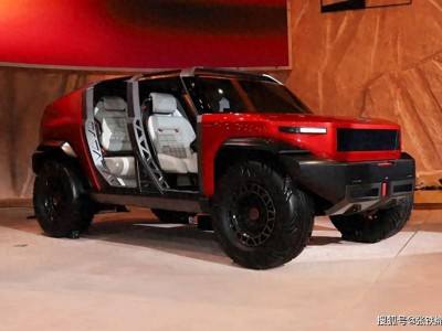 2025广州车展：北京越野ELMT Max概念车硬朗登场 敞篷设计配2+2座椅