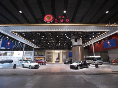 广州车展看东方豪华新标杆！红旗金葵花“国宾车队”演绎中式美学盛宴