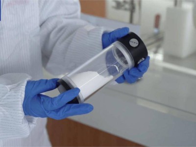 全固态电池新突破:国内首条大容量产线建成,续航或翻倍至千公里