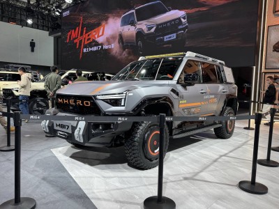 硬核越野与智能实用兼备 猛士M817 Hero版带你轻松开启越野新旅程