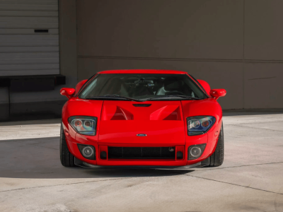 保罗・沃克旧藏！2005年初代福特GT限量版现身加州，仅行驶5956公里