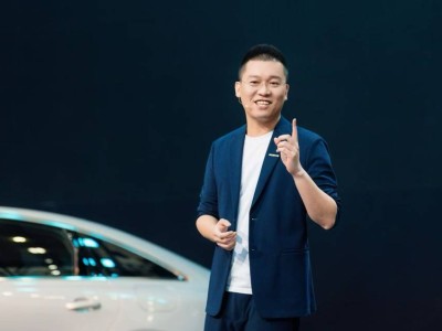 广州车展首发！荣威M7 DMH携“活人感”车机，开启智能出行新体验