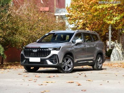 吉利豪越L中型SUV焕新登场，限时8.99万起，大空间多座可选还配双动力