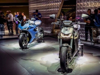 诺顿Manx R米兰车展首秀，以实力向全球顶级跑车发起挑战！