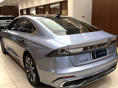 林肯Z电混平顺无顿挫，健康座舱滤霾强，全维度舒适驾乘新体验