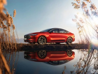 福特新蒙迪欧焕新登场，14.98万起，“五大”实力开启多元出行新体验