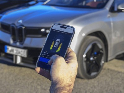 宝马坚持功能订阅模式：聚焦驾驶辅助，明确拒绝性能续航付费升级