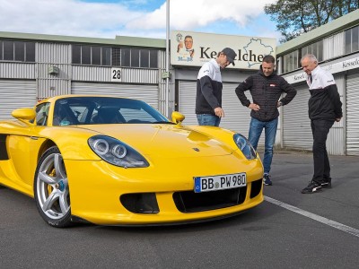 保时捷Carrera GT:V10引擎轰鸣,体验纯粹机械驾驶的极致魅力