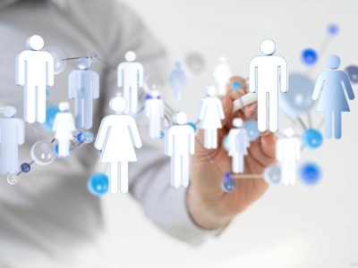 任正非谈人才与科技:青年莫被焦虑困,于开放实干中寻方向