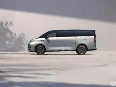 高得房率+四电机四驱+47.26%热效率,银河V900能否搅动高端MPV市场?