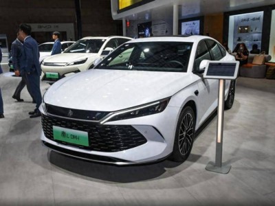 10-15万插混家轿怎么选?银河A7与秦L DM-i全方位对比,帮你做决定