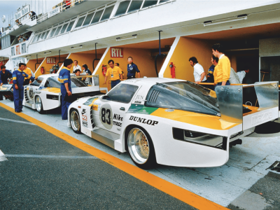 香港“东京车展”布展探秘:真车与模型交织,模型迷的盛宴来袭