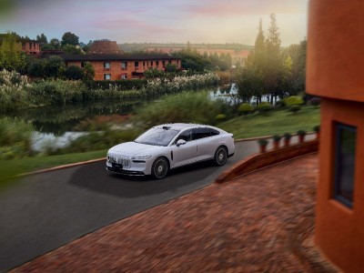 月销破两万再创新高!岚图追光L上市,以旗舰实力开启中国豪华新篇章