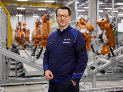 宝马内部晋升与AMG空降新帅：德系双雄换帅开启转型新篇章