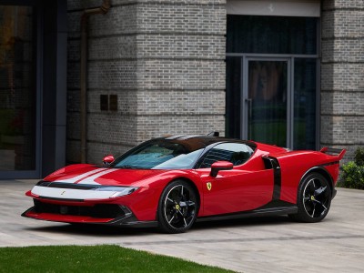 法拉利849 Testarossa中国首秀登场 售价516.8万起 性能配置亮点多