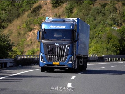 康明斯50年匠心之作,16N天然气发动机以“六边形”实力开启绿色物流新篇