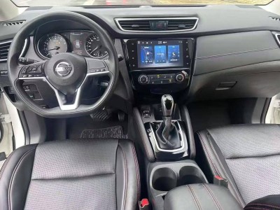 油车与电车大比拼：老年人选车，哪款在操作便捷性上更贴心？