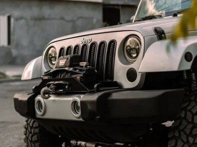 烂路驾驶技巧大揭秘!底盘装甲究竟是不是护车神器?