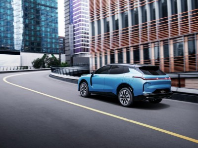 全新领克08 EM-P:20万级豪华智混SUV,解锁家庭出行新范式