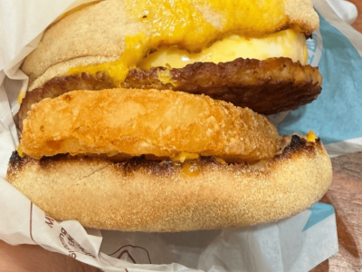 麦当劳2025年12月15日起部分餐品涨价0.5到1元 “穷鬼套餐”有新变化