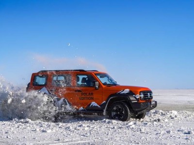 坦克300极地版：新能源浪潮下燃油越野的实用坚守者