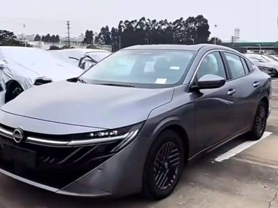 全新轩逸谍照曝光:外观更运动 动力维持现状 鸿蒙座舱会来吗?