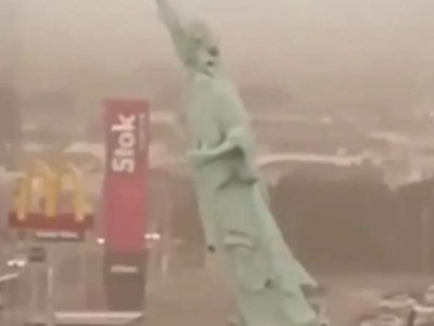 巴西24米高自由女神像复制品被强风“撂倒”,商场地标“谢幕”引热议