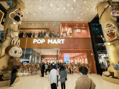 逆势扩张显实力,潮玩电子运动品牌商场大店引领消费新潮流