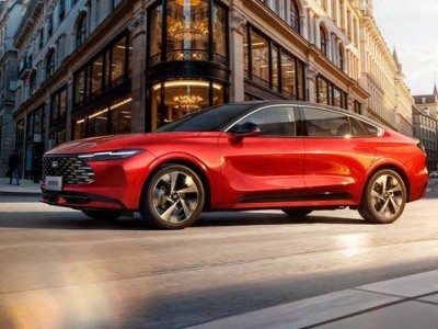 福特“刹车转向”:弃大型纯电押注混动,百年车企务实谋新局