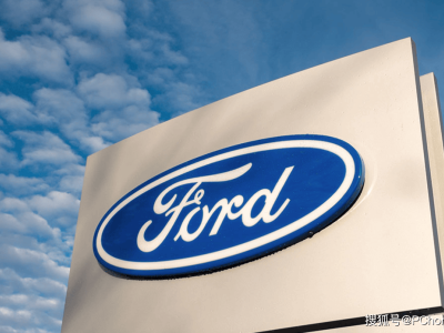 马斯克锐评福特收缩电车战略:传统车企难改旧思维,方向错了难挽回