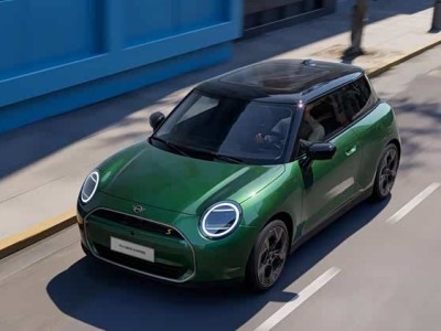 2026款电动MINI COOPER上市,经典设计邂逅5G科技与多样配置