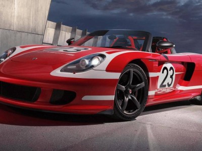 保时捷特殊定制部门妙手回春，翻新近20年车龄Carrera GT成“新车”