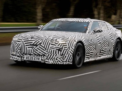 捷豹纯电GT新旗舰Type 00亮相：三电机超千匹 续航644km 明年预订