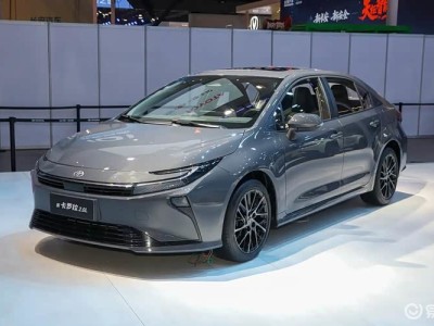 新款卡罗拉今日登场，轴距加长空间升级，大屏加持动力焕新