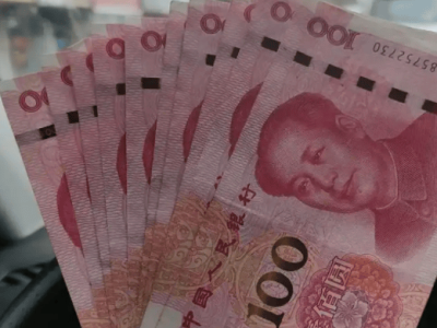 燃油车VS新能源车：能源开支大不同，哪种车让生活更轻松惬意？