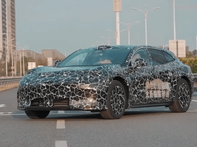 华为乾崑助力启境新征程 猎装轿跑全国路试开启 2026年将推2款新车