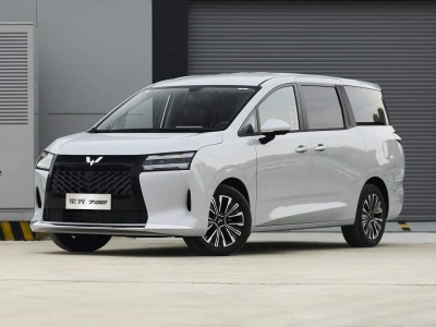 五菱星光730登场！三动力随心选，灵活座舱满足多样家庭需求