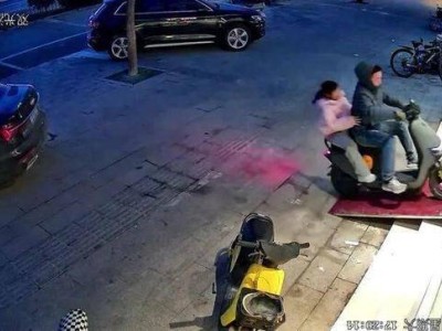 山东聊城一服装店成骑车打卡地，店主大度允许，流量助力营业额提升