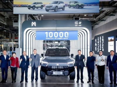 东风猛士M817万辆下线 开启“登峰行动” 2026年起每年推两款新车逐梦智能越野