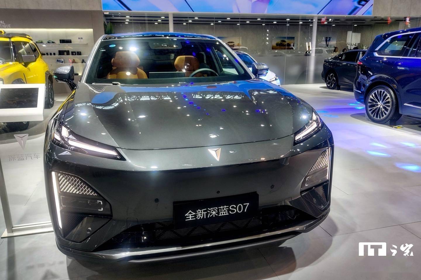 深蓝S07车型展示