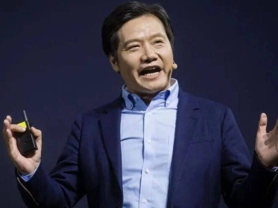 雷军因感冒严重调整计划，原定跨年直播改至1月3日晚7点并现场拆车