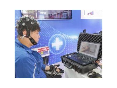 马斯克宣称Neuralink2026年开启脑机接口设备大规模生产并创新植入方式