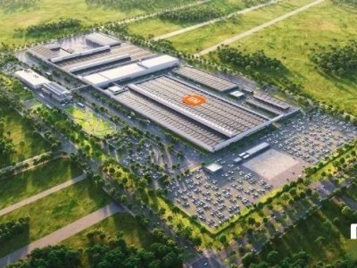 雷军直播透露:2025年小米汽车亦庄工厂成热门打卡地 全年迎13万游客