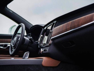 豪华纯电轿车内饰:以顶级材质与前沿科技,勾勒高端出行新画卷